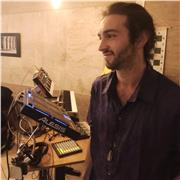 Insegnante di batteria. Sia per chi non ha mai suonato, che per avanzati